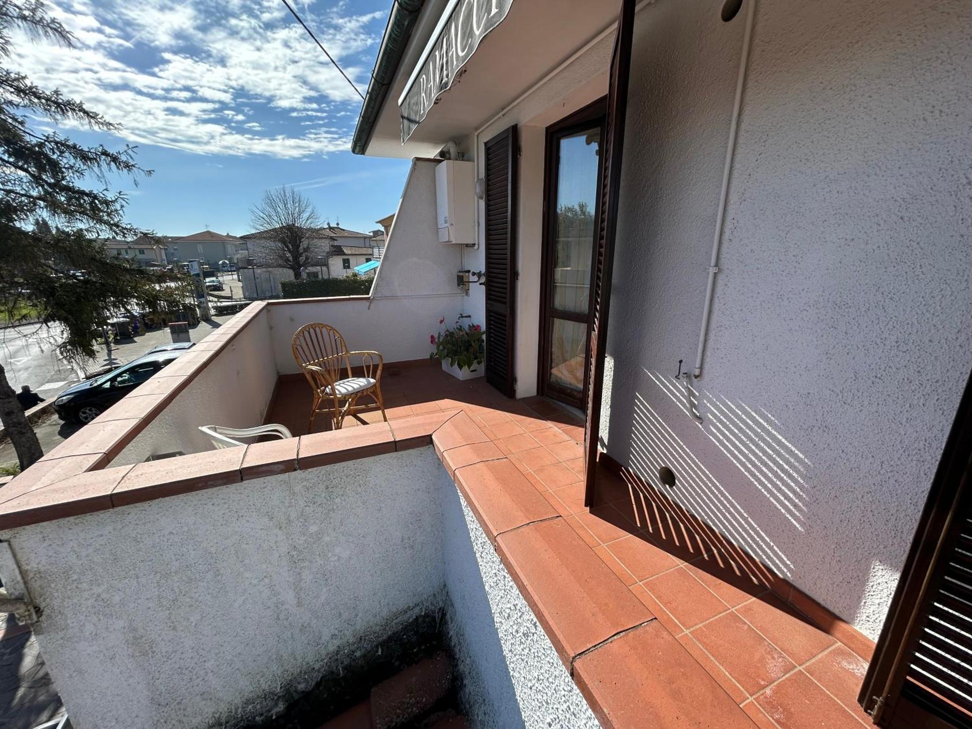 Appartamento La Casa Di Simo Montecalvoli Exteriör bild