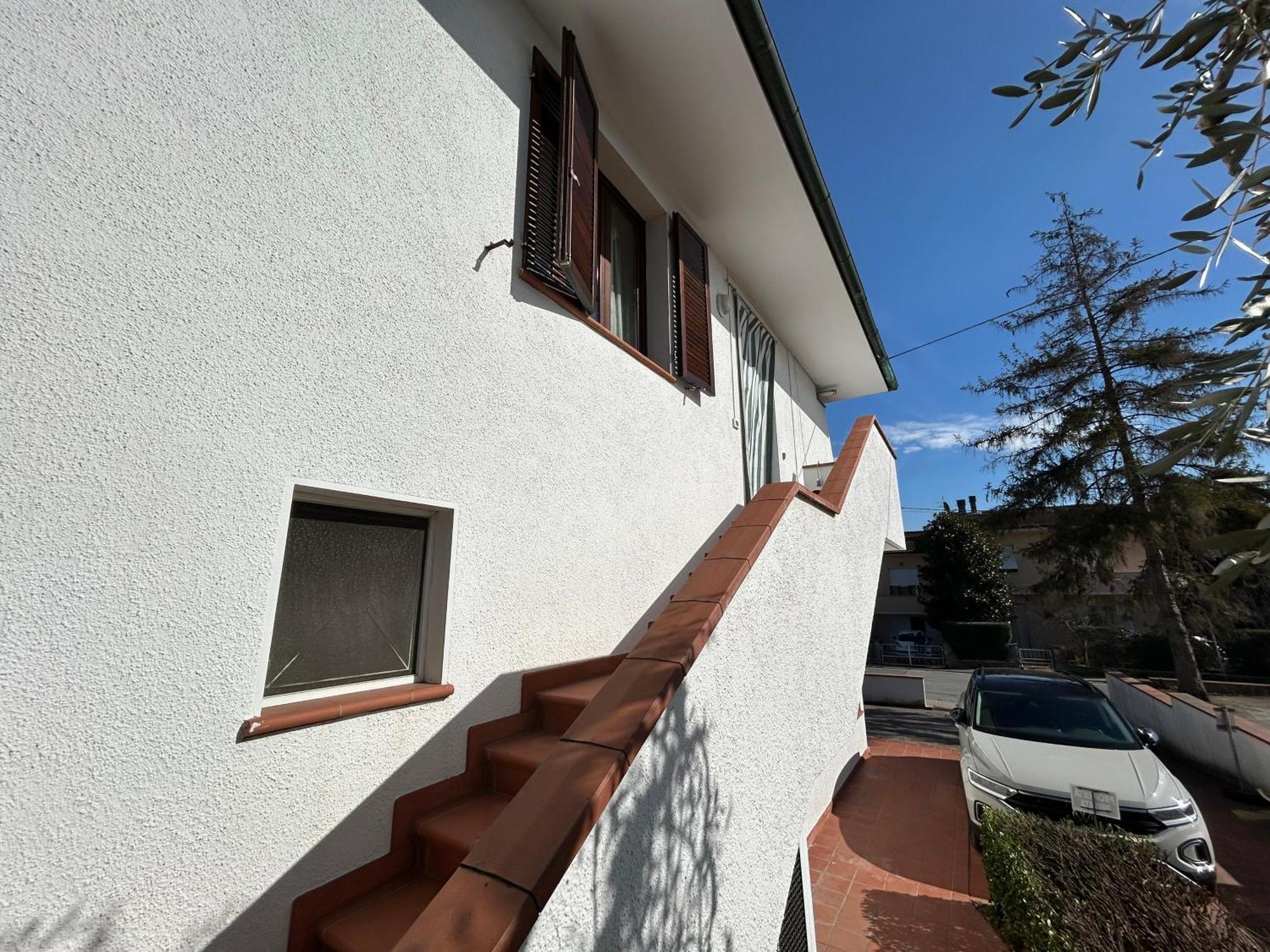 Appartamento La Casa Di Simo Montecalvoli Exteriör bild